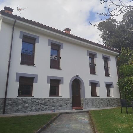 Apartamentos Rurales Inguanzo Villanueva de Pria エクステリア 写真